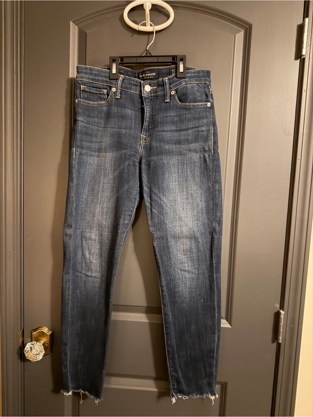 Lucky Brand Women's Skinny Jeans in Distressed Dark Blue Wash